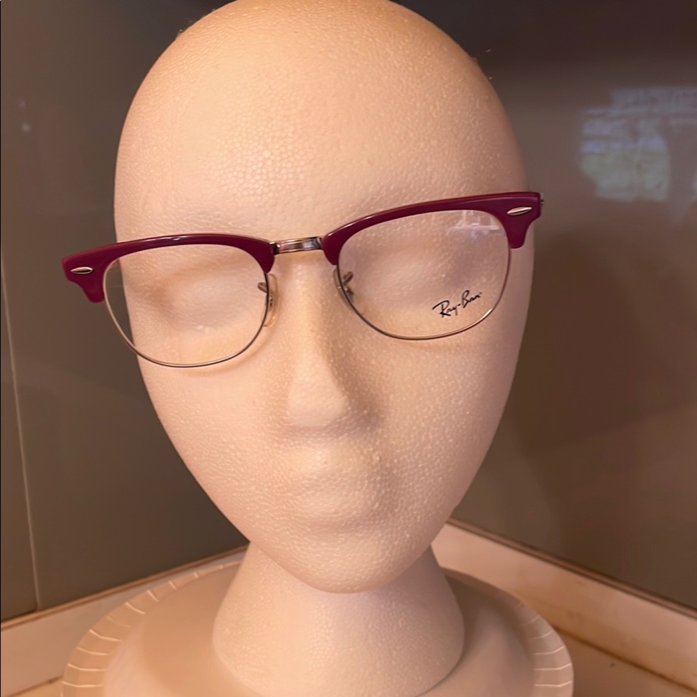 Ray-Ban Purple Sunglasses with Modern Flair